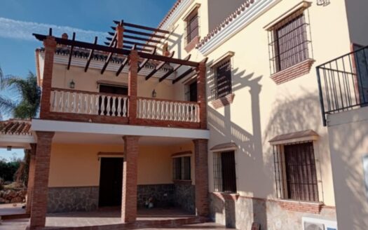 Large 3-storey house